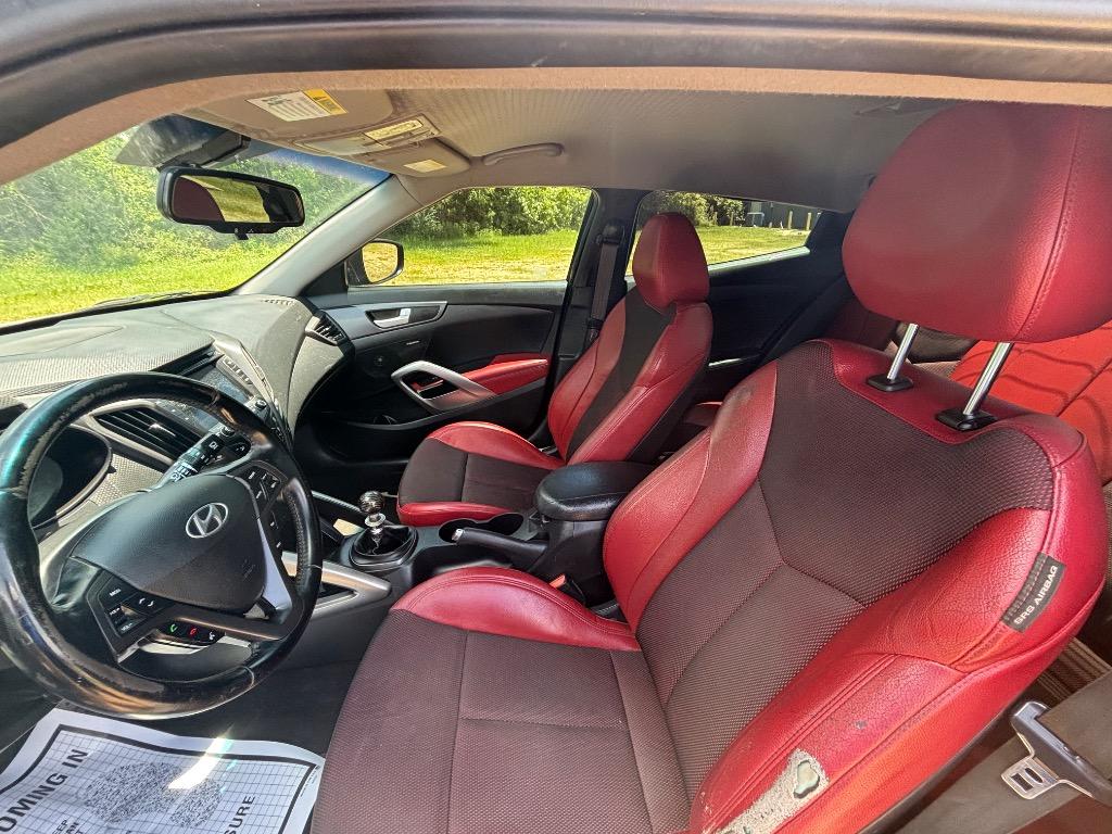 2015 Hyundai Veloster - $10,700