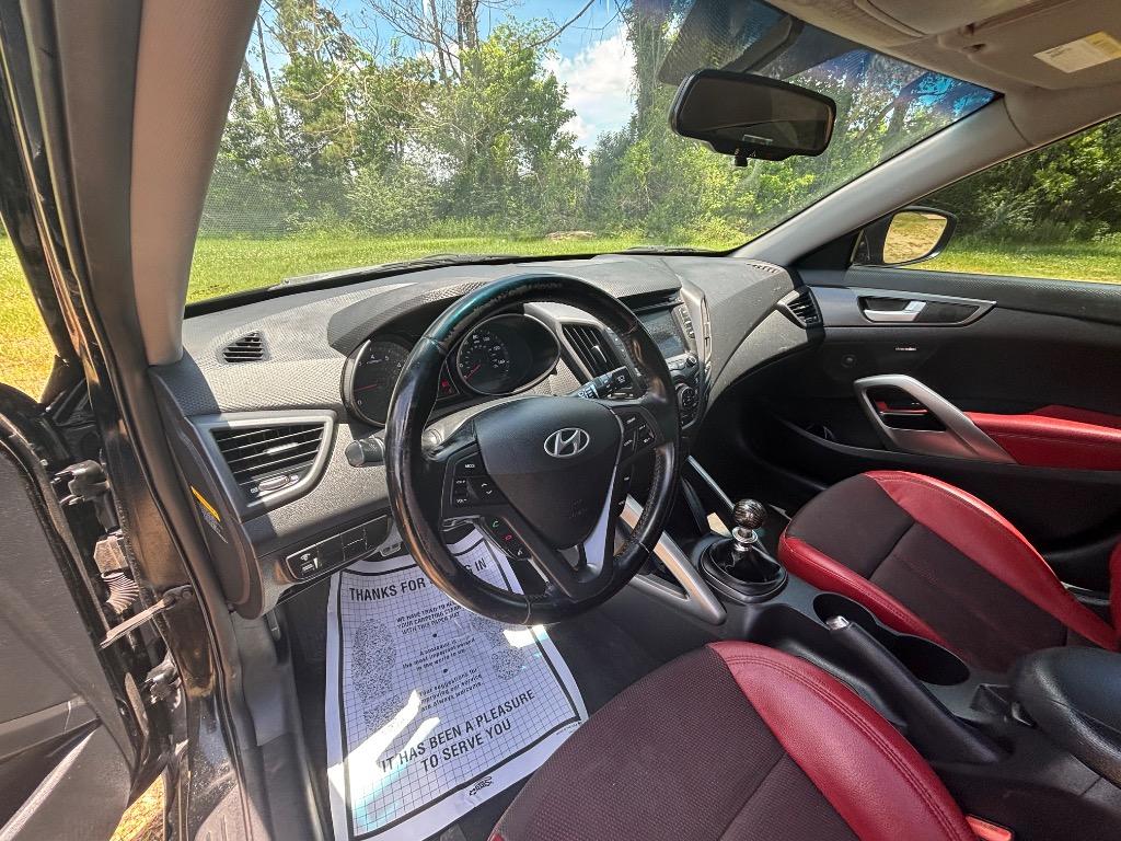 2015 Hyundai Veloster - $10,700