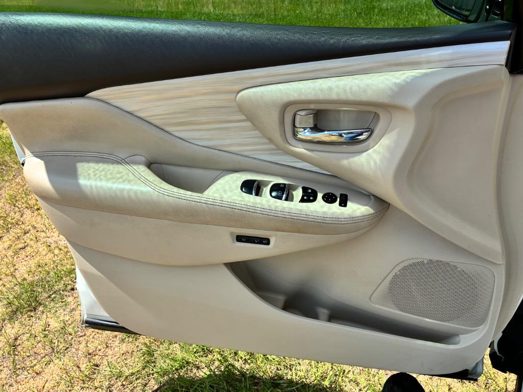 2015 Nissan Murano - $9,080