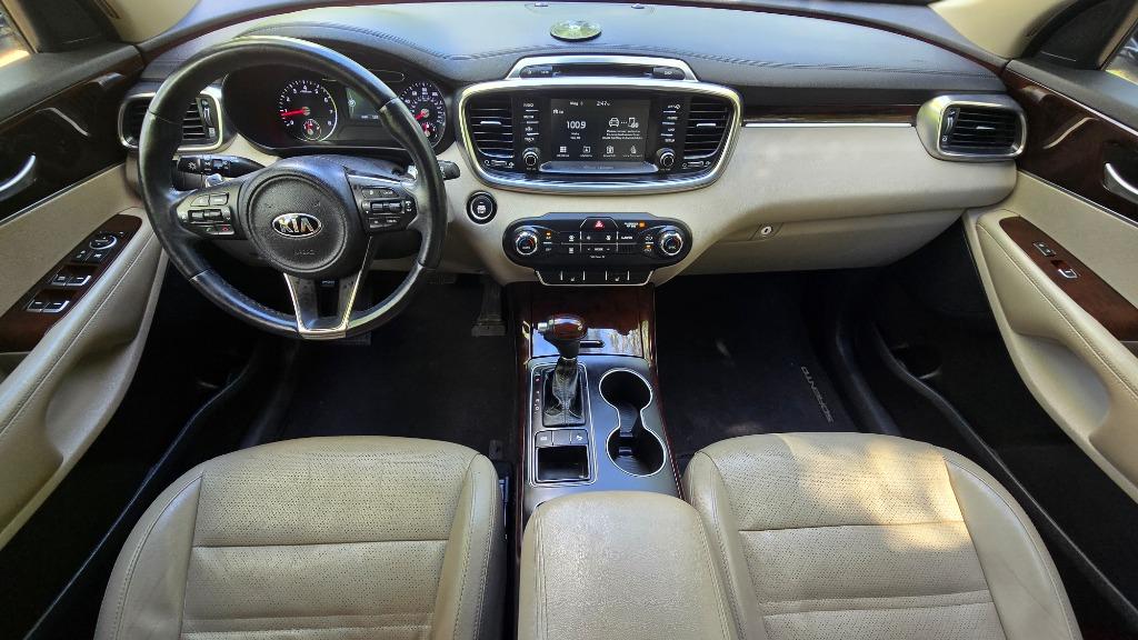 2017 Kia Sorento EX photo