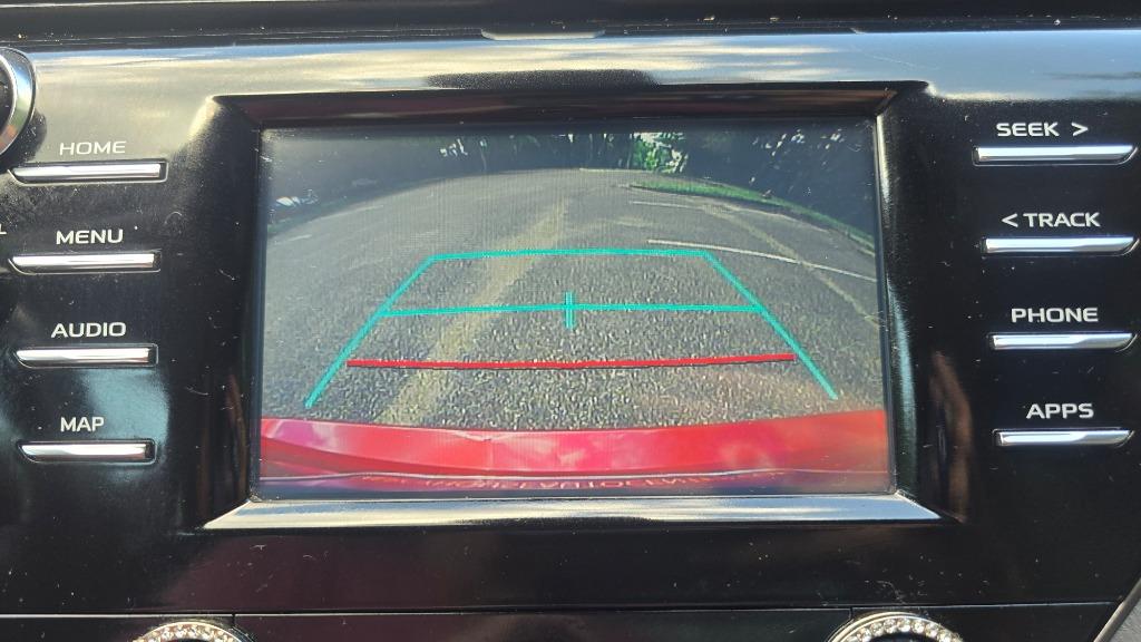 2019 Toyota Camry SE photo