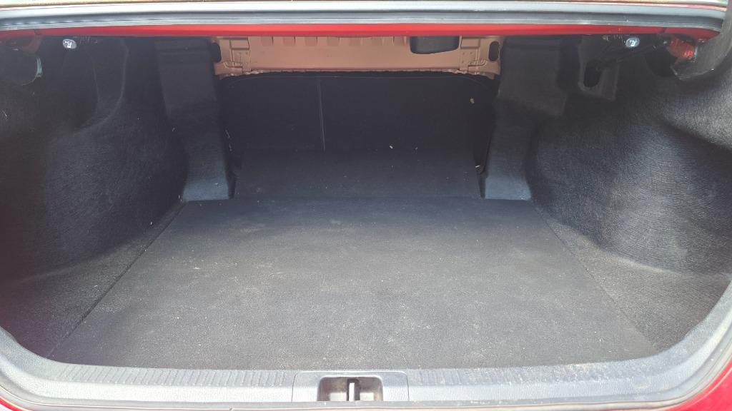 2019 Toyota Camry SE photo