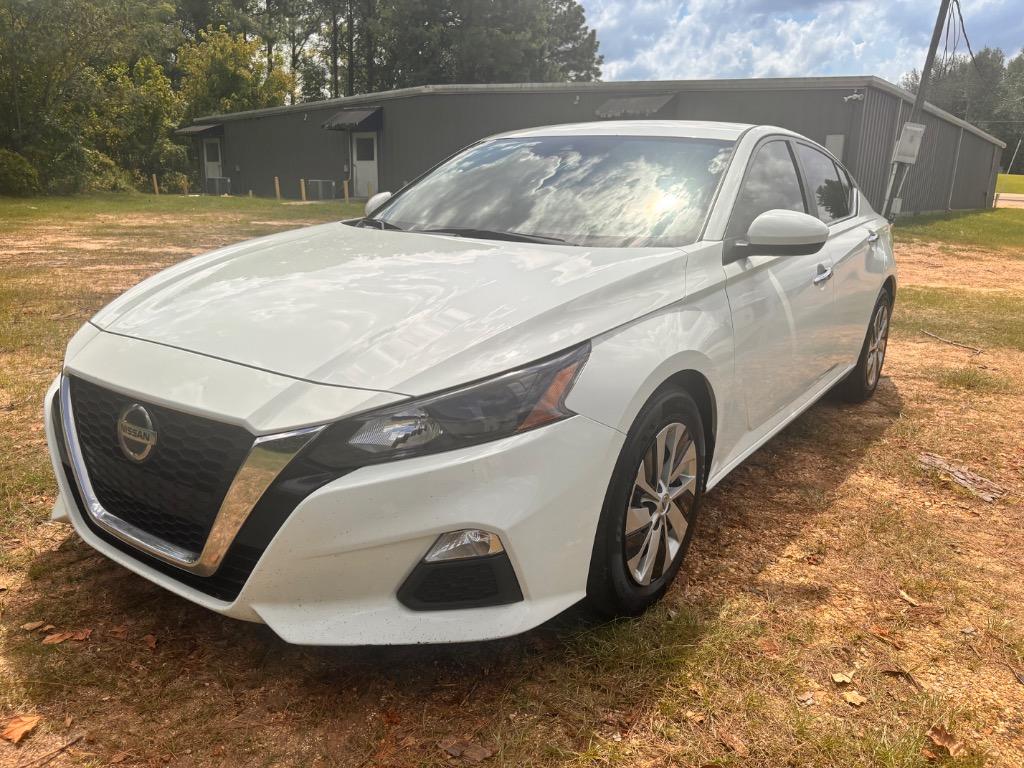 2022 Nissan Altima - $16,900