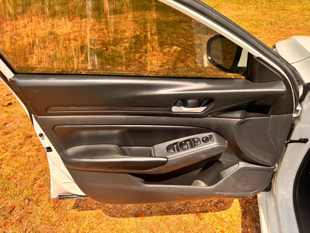2022 Nissan Altima - $16,900