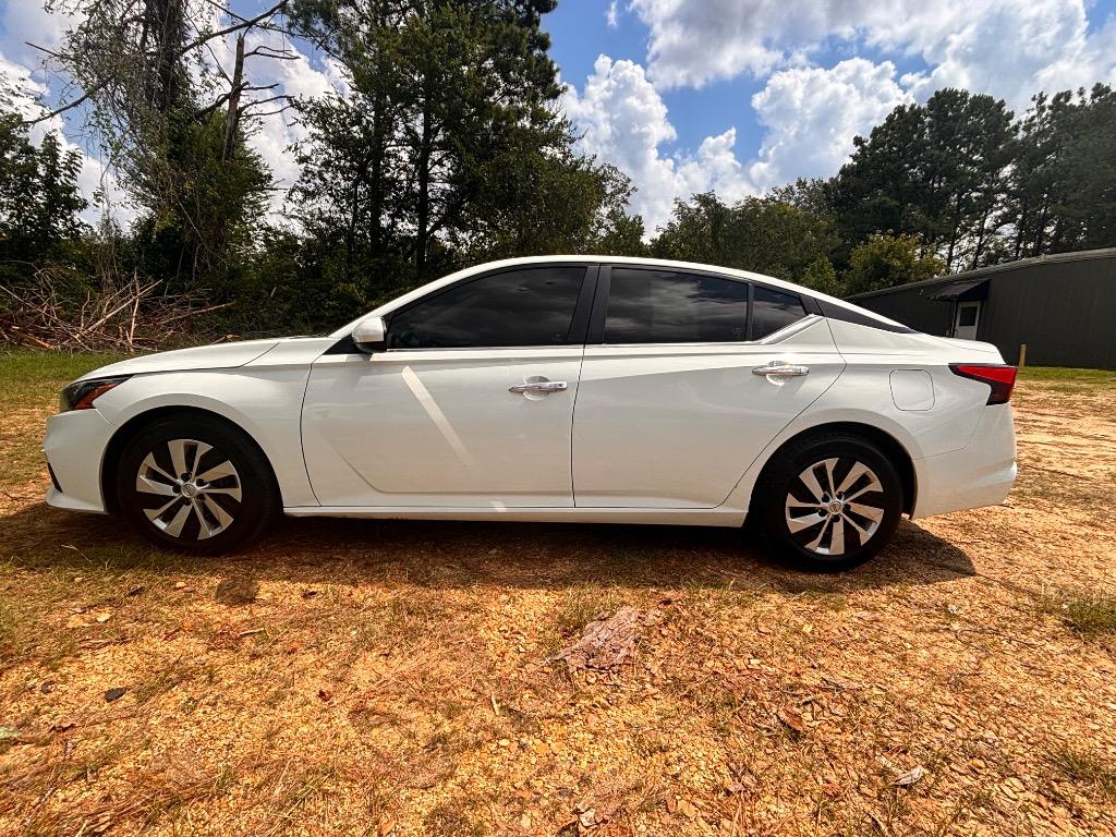 2022 Nissan Altima - $16,900
