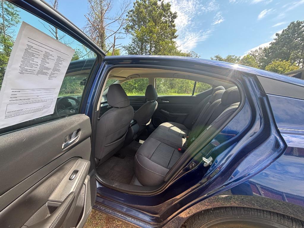 2020 Nissan Altima - $16,100