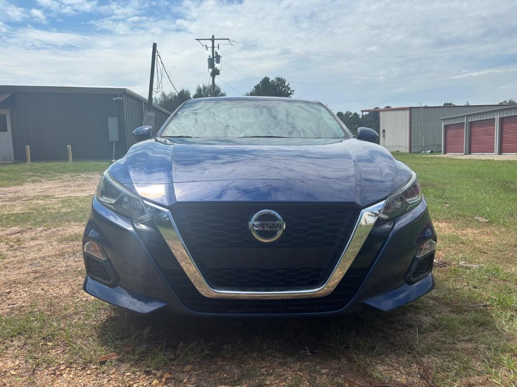 2020 Nissan Altima - $16,100