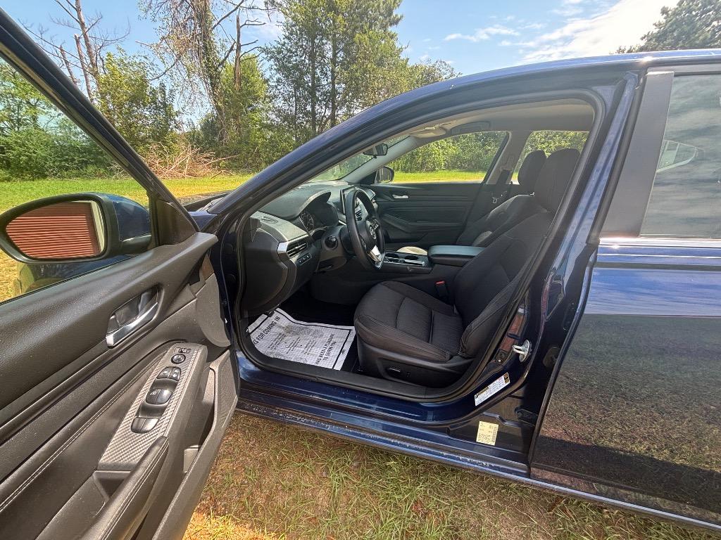 2020 Nissan Altima - $16,100