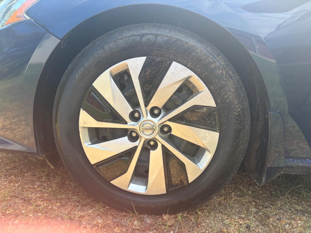 2020 Nissan Altima - $16,100
