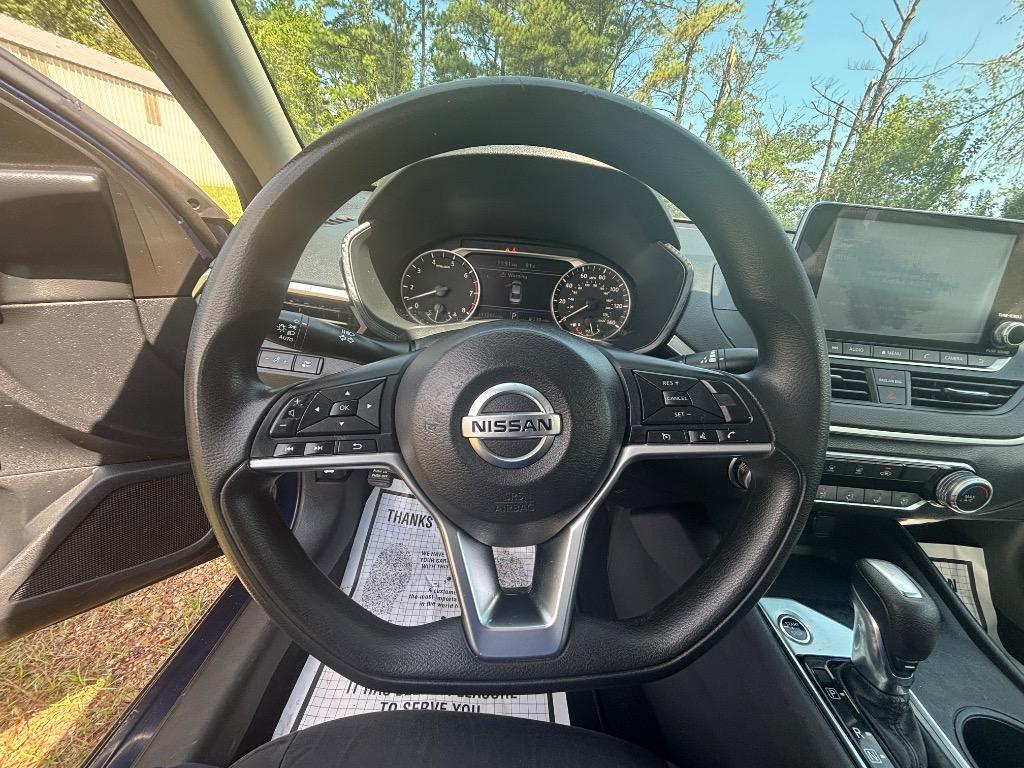 2020 Nissan Altima - $16,100