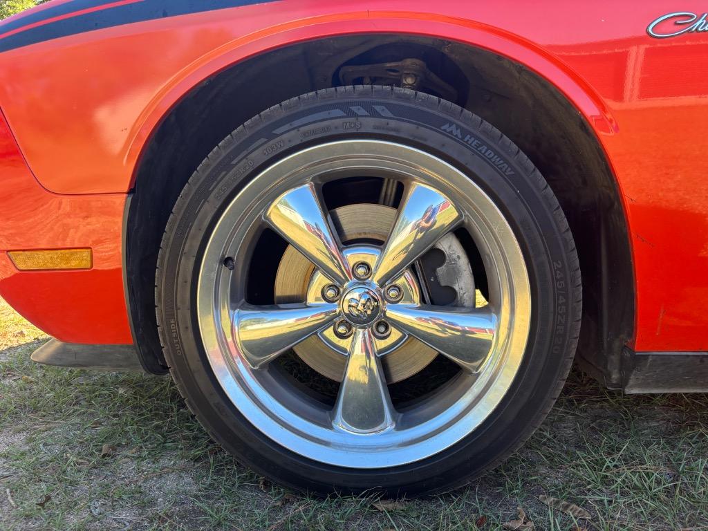 2010 Dodge Challenger - $16,400