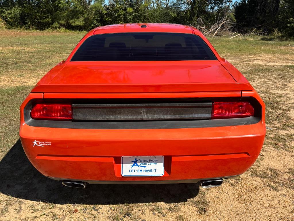 2010 Dodge Challenger - $16,400