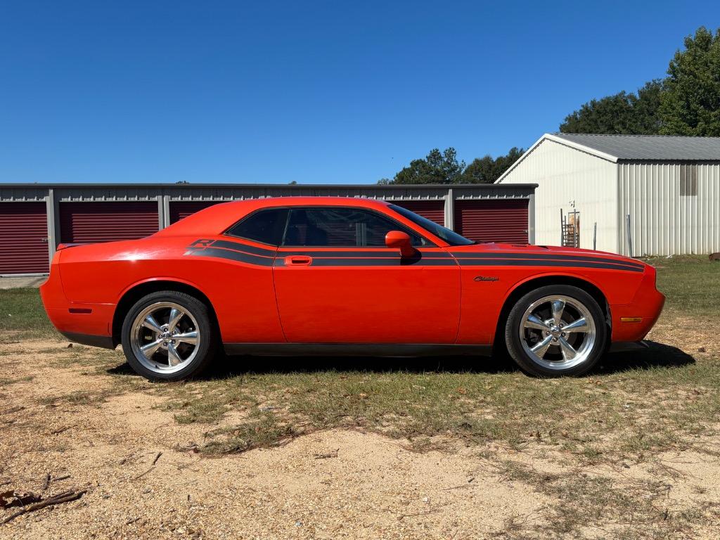 2010 Dodge Challenger - $16,400