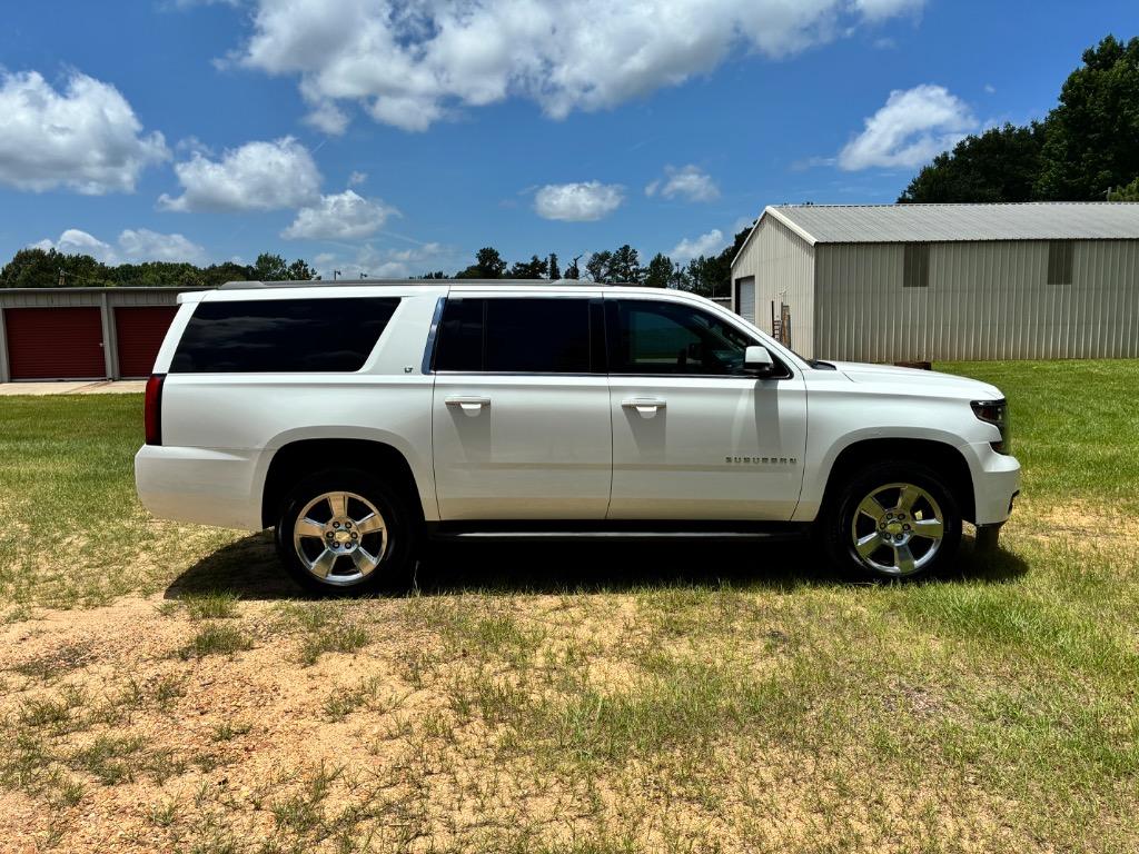 2017 Chevrolet Suburban - $20,600