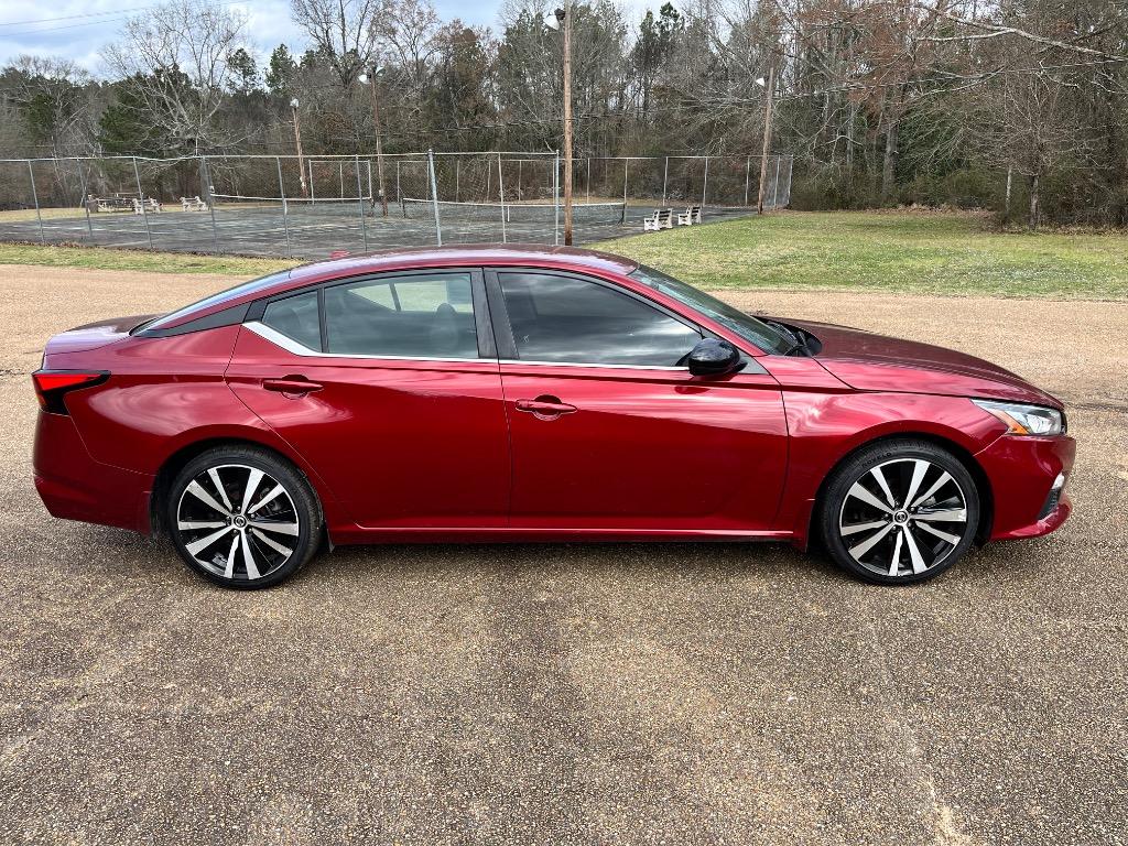 2021 Nissan Altima - $22,800