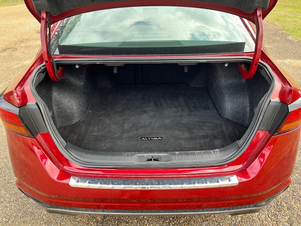 2021 Nissan Altima - $22,800
