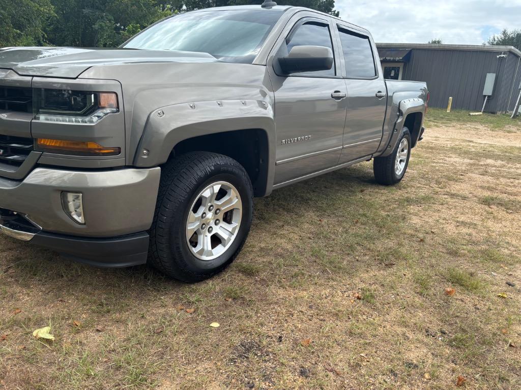 2017 Chevrolet Silverado 1500 - $20,980