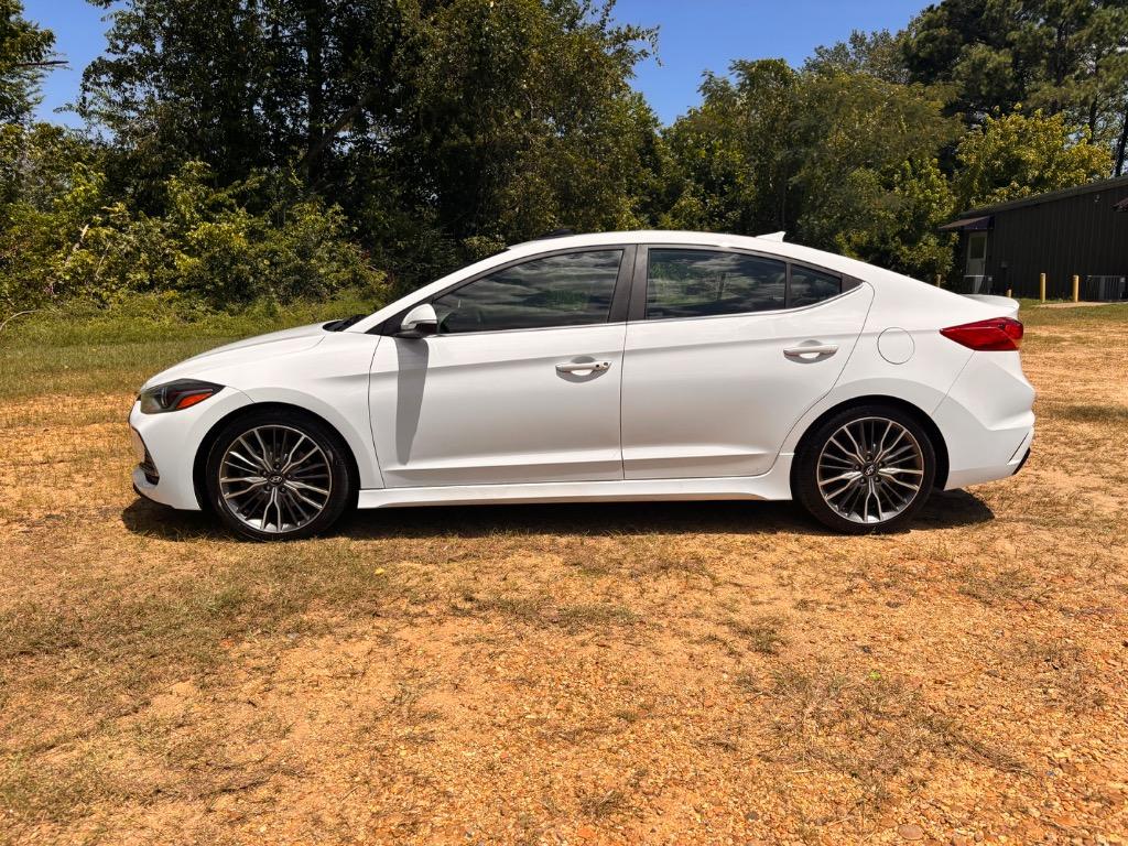 2017 Hyundai Elantra - $13,400