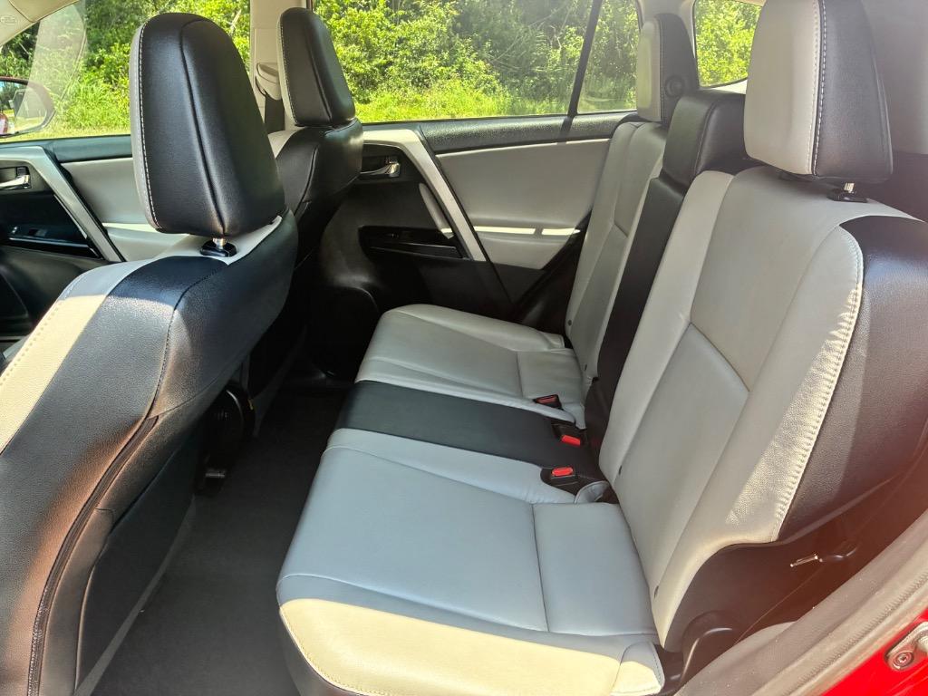 2017 Toyota RAV4 - $22,700