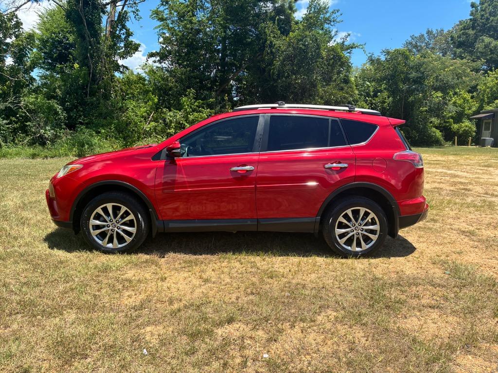 2017 Toyota RAV4 - $22,700