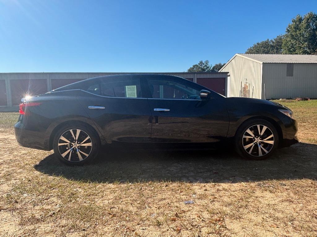 2017 Nissan Maxima - $15,000
