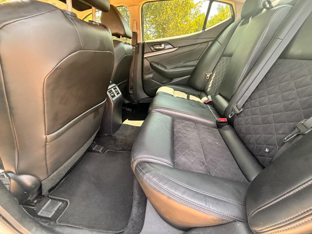 2017 Nissan Maxima - $17,200