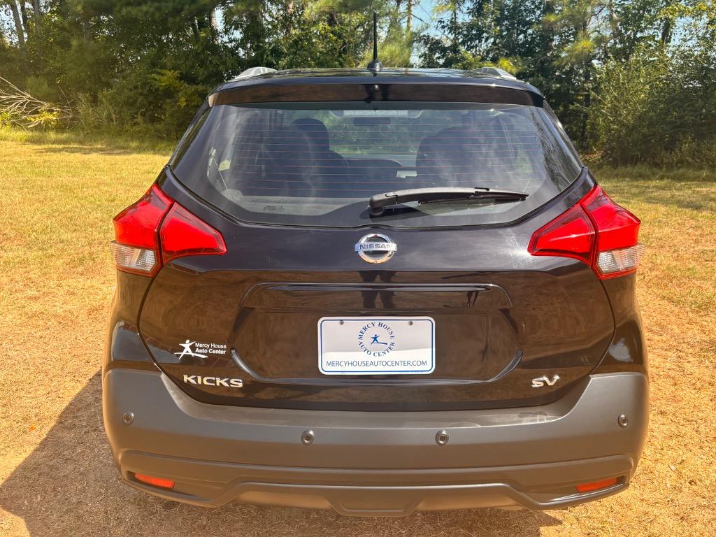 2020 Nissan Kicks - $14,000