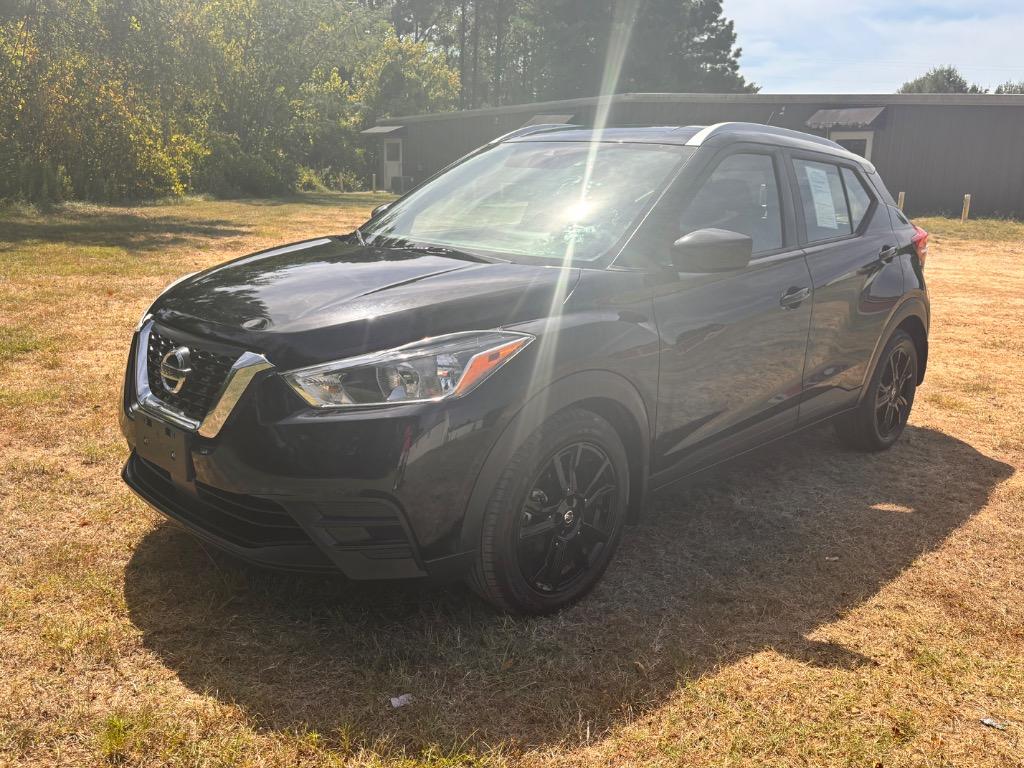 2020 Nissan Kicks - $14,000