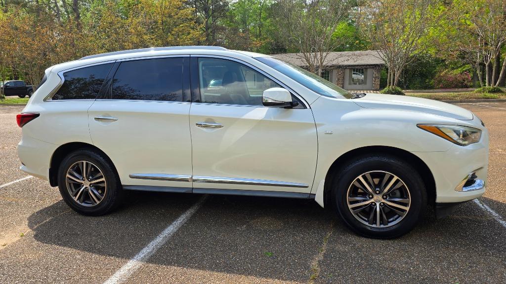 2017 Infiniti QX60  photo