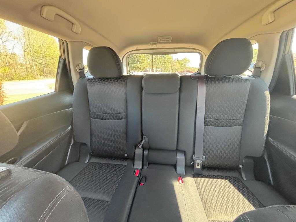 2017 Nissan Rogue - $13,600