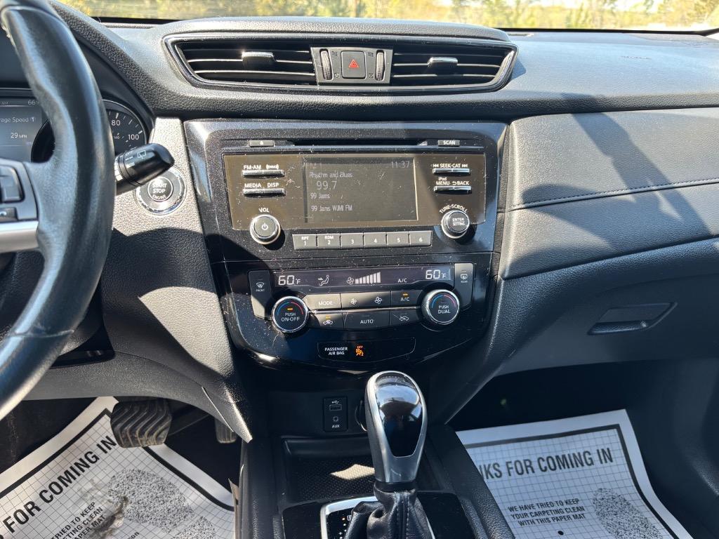 2017 Nissan Rogue - $13,600