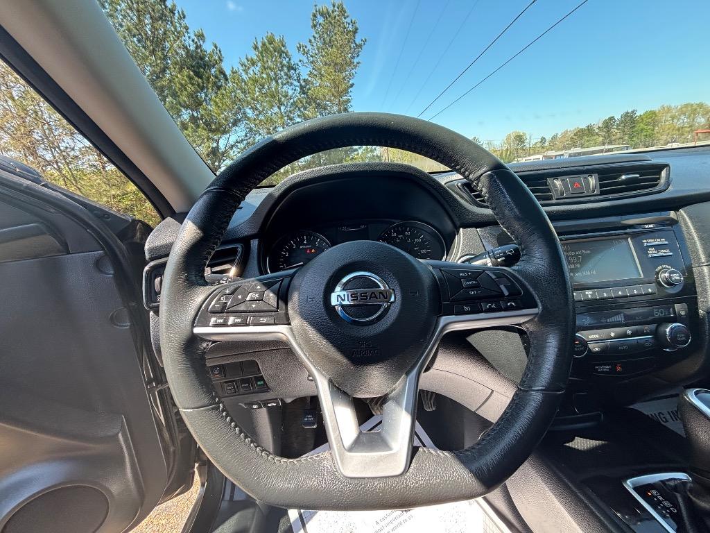 2017 Nissan Rogue - $13,600
