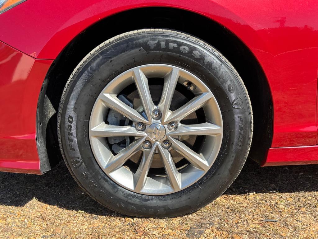 2018 Hyundai Sonata - $14,300
