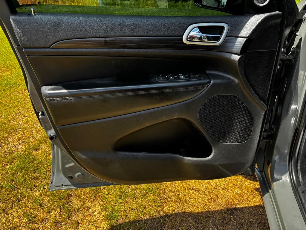 2021 Jeep Cherokee - $22,800