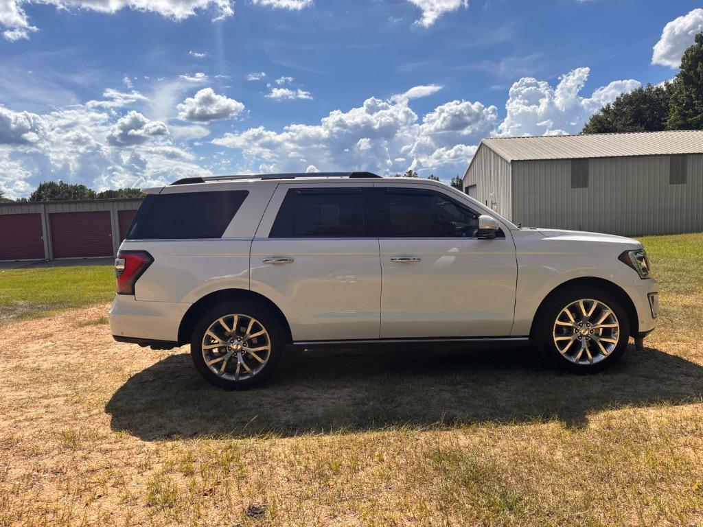 2018 Ford Expedition - $22,800