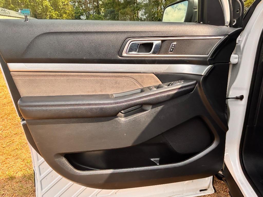 2017 Ford Explorer - $15,900