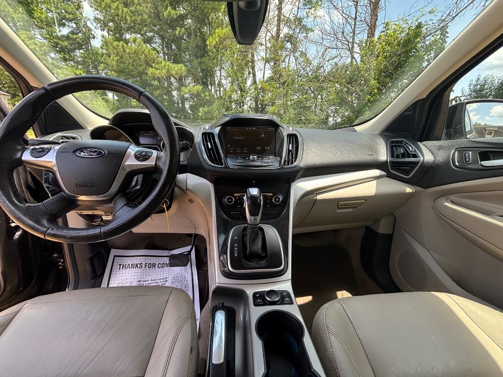 2013 Ford Escape - $8,700