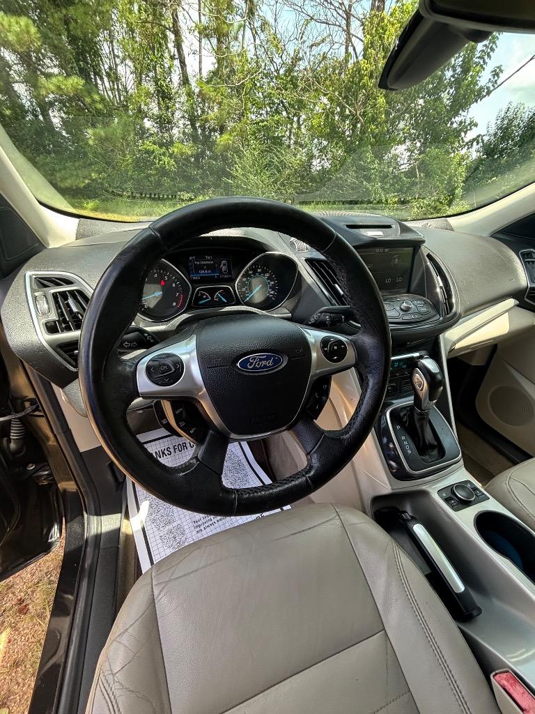 2013 Ford Escape - $8,700