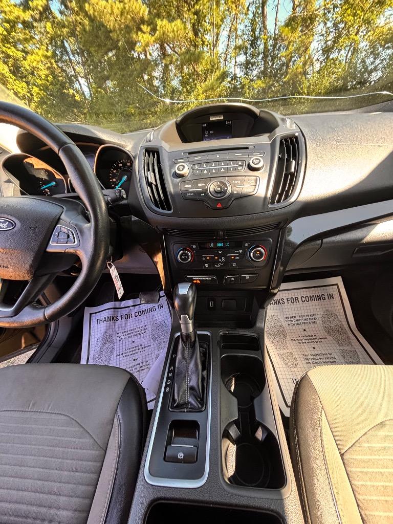2017 Ford Escape - $8,555