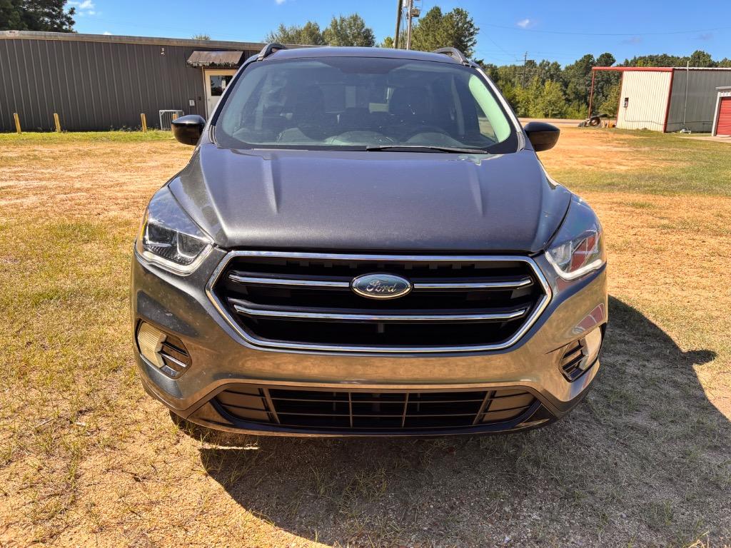 2017 Ford Escape - $8,555