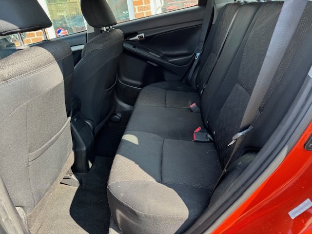 2010 Pontiac Vibe 2.4L photo