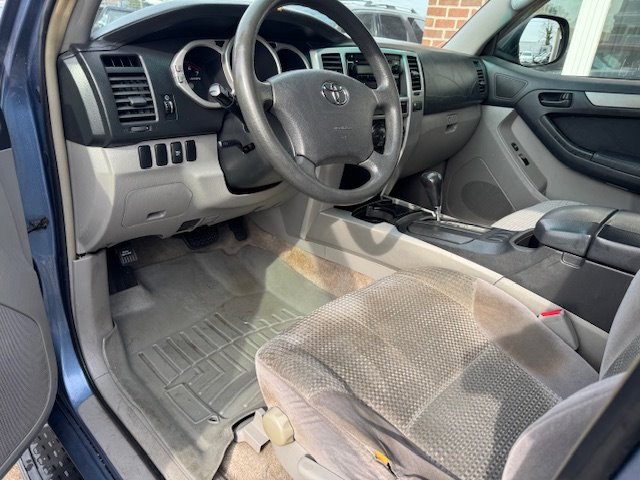 2004 Toyota 4Runner SR5 photo