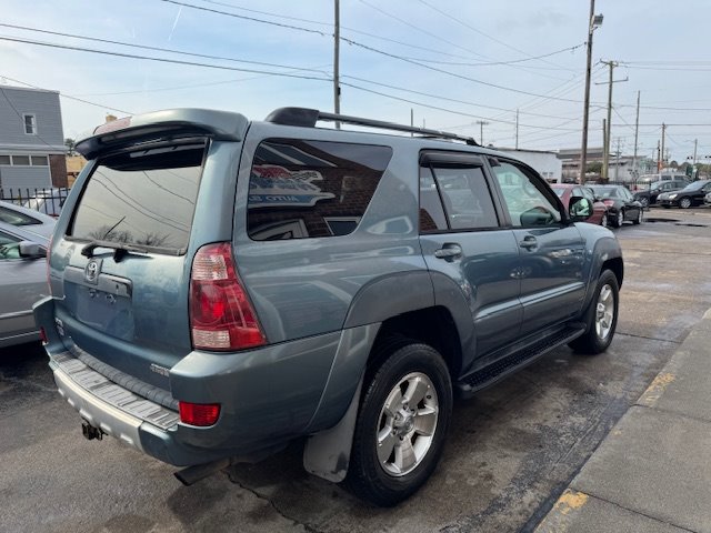 2004 Toyota 4Runner SR5 photo