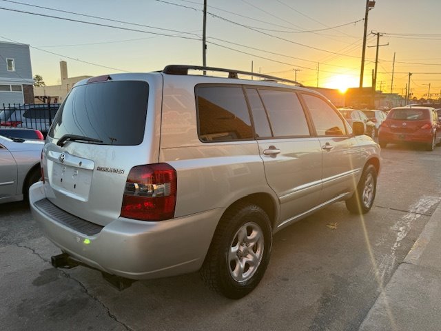 2004 Toyota Highlander photo