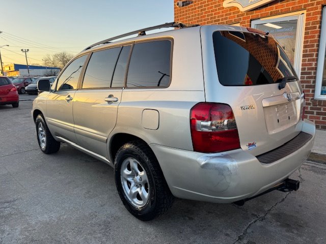 2004 Toyota Highlander photo