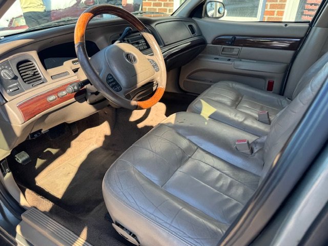 2004 Mercury Grand Marquis LS Premium photo