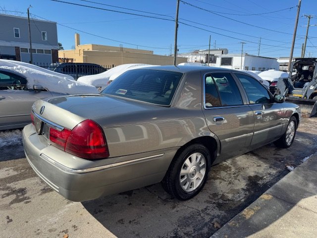2004 Mercury Grand Marquis LS Premium photo