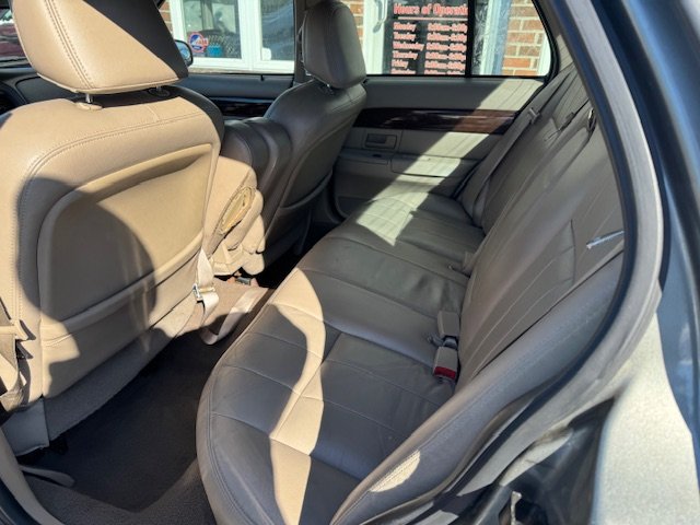 2004 Mercury Grand Marquis LS Premium photo