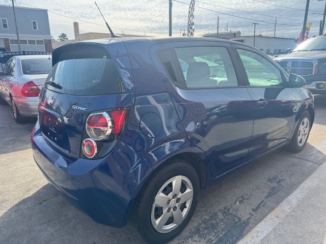 2013 Chevrolet Sonic LS Auto photo