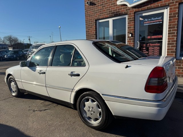 1995 Mercedes-Benz C-Class C220 photo